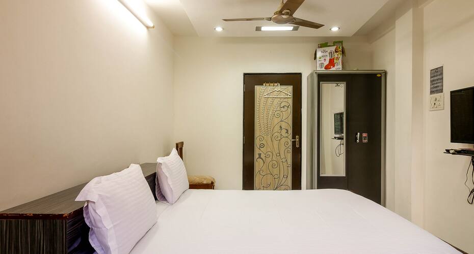 2 BHK Fully Furnished Chembur Apartment, Navi Mumbai 2